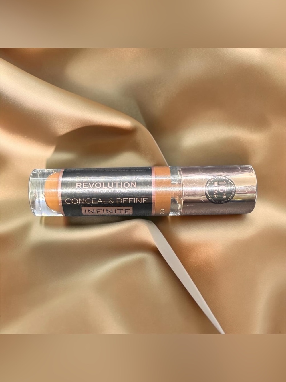 🏷️‼️5/$25🏷️‼️🤎REVOLUTION🤎Conceal & Define Infinite Concealer in Warm Beige/NIP